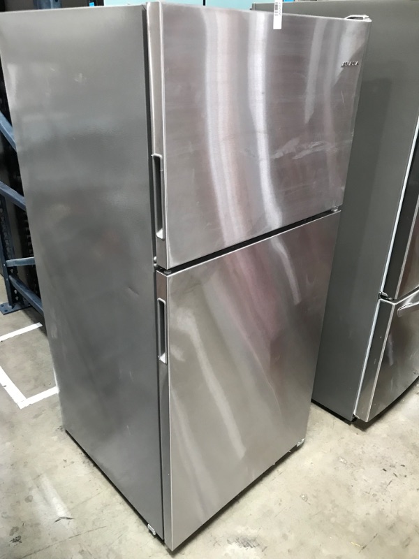 Photo 4 of Amana 18.2-cu ft Top-Freezer Refrigerator (Stainless Steel)