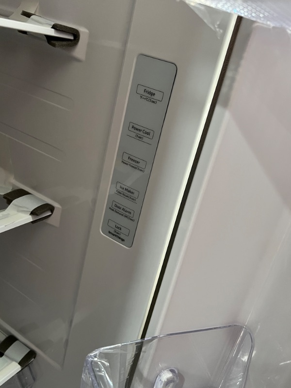 Photo 6 of Samsung 28-cu ft Smart Side-by-Side Refrigerator with Ice Maker (Fingerprint Resistant Stainless Steel)