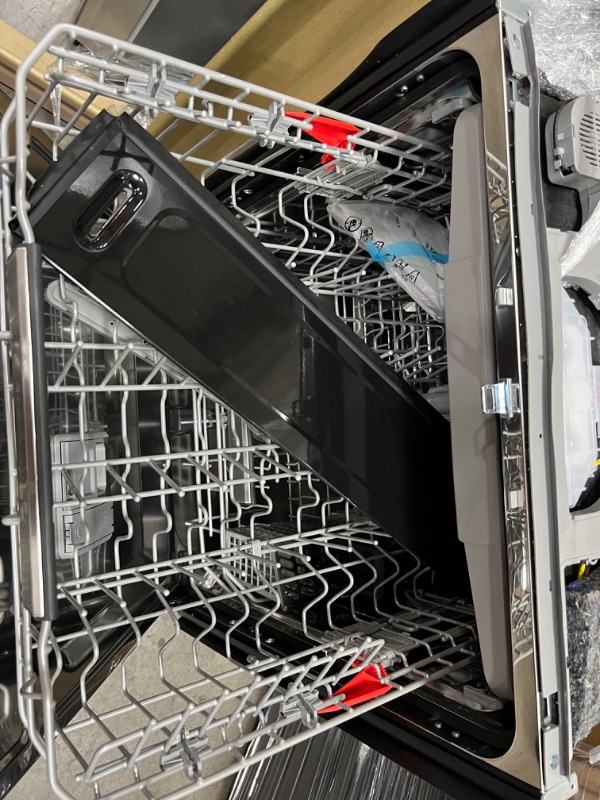 Photo 3 of Samsung Linear Wash Top Control 24-in Smart Built-In Dishwasher With Third Rack 