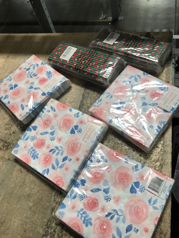 Photo 1 of 100PCS YAOSHENG Christmas Paper Straws for drinking napkins bundle (6 pack bundle)
