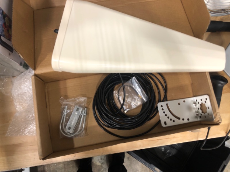 Photo 2 of 11dBi Dual MIMO Wideband Directional Yagi Panel 3G 4G LTE 5G Modems Long Range Cellular Antenna with 10 Meter Cable for Netgear Nighthawk M1100 Verizon AT&T T-Mobile Sprint Cell Boosters?Eifagur