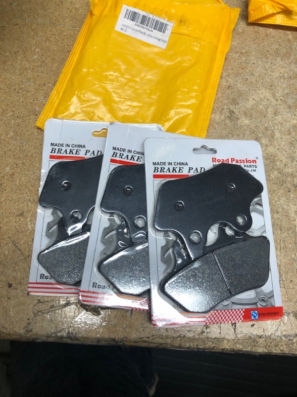 Photo 2 of AWSZH Front and Rear Brake Pads fit for Harley XL883 Sportster Hugger XL1200s Sportster Sport FXDWG Wide Glide FXDLi Dyna Low Rider (Spoke wheels) 2006 FLHRi/FLHR Road King FLHRCi Road King Classic 3Pairs