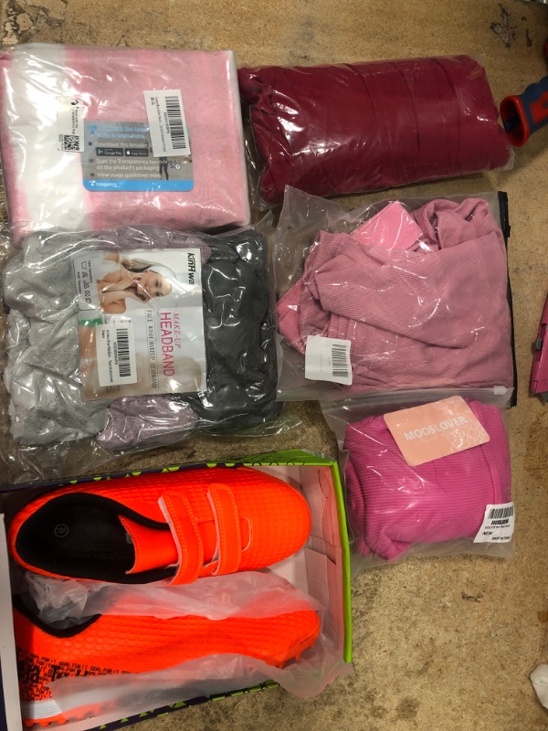 Photo 1 of 6 ITEMS, CLOTHING / SHOES BUNDLE