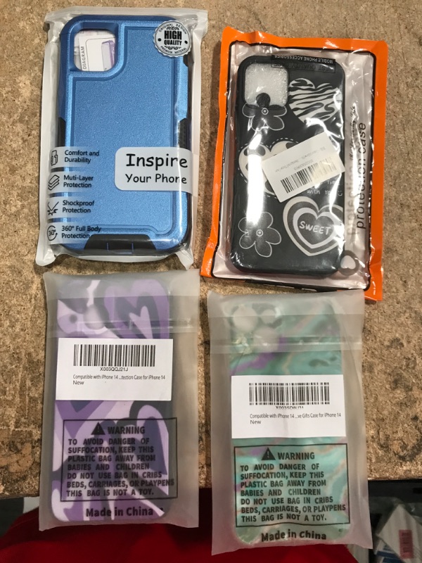 Photo 1 of 4 Bundle of Iphone cases