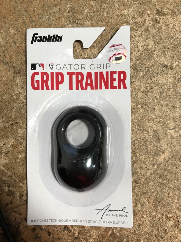 Photo 2 of Franklin Sports MLB Gator Grip Trainer - Black