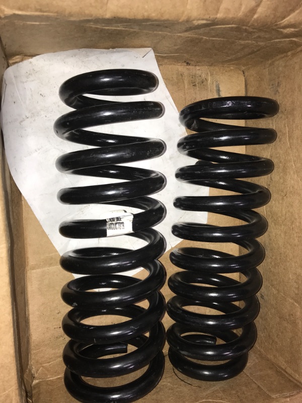 Photo 2 of MOOG 81092 Coil Spring Set