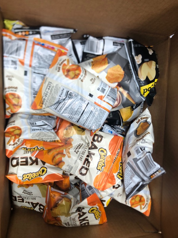 Photo 2 of  8/15/23, Frito-Lay Baked & Popped Mix Variety Pack, 40 Pack