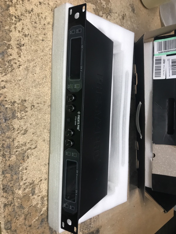 Photo 2 of *USED* *Some missing pieeces* Phenyx Pro 4-Channel UHF Wireless Microphone System PTU-5000B Bundle with 4-Color Male to Female Snake XLR Patch Cable