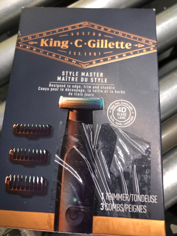 Photo 2 of 
King C. Gillette Men's All-in-One Styler Cordless Stubble Trimmer with 4D Blade and 3 Interchangeable Combs, Waterproof, Beard Trimmer, Beard Care, One...
Style:Beard Trimmer w/ 1 Blade