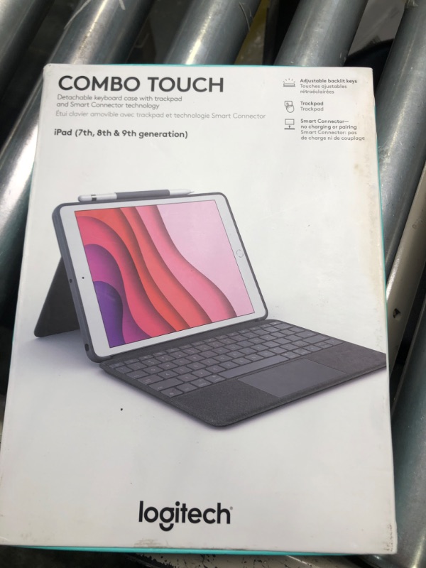 Photo 2 of 
Logitech Combo Touch for iPad (7th, 8th and 9th generation) keyboard case with trackpad, wireless keyboard, Smart Connector technology - Graphite