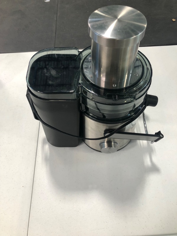 Photo 4 of 1000W 3-SPEED LED Centrifugal Juicer Machines Vegetable and Fruit, Healnitor Juice Extractor with Stainless Steel 3.5" Big Mouth, Easy Clean, BPA-Free, High Juice Yield, Silver