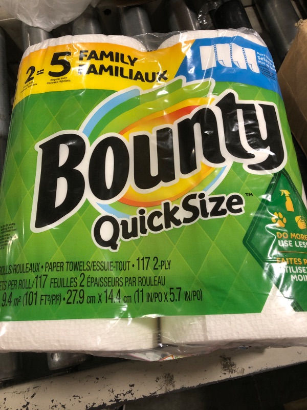 Photo 1 of Bounty Select-A-Size Paper Towels, White, 2 Triple Rolls = 6 Regular Rolls 2 Count (Pack of 1)
