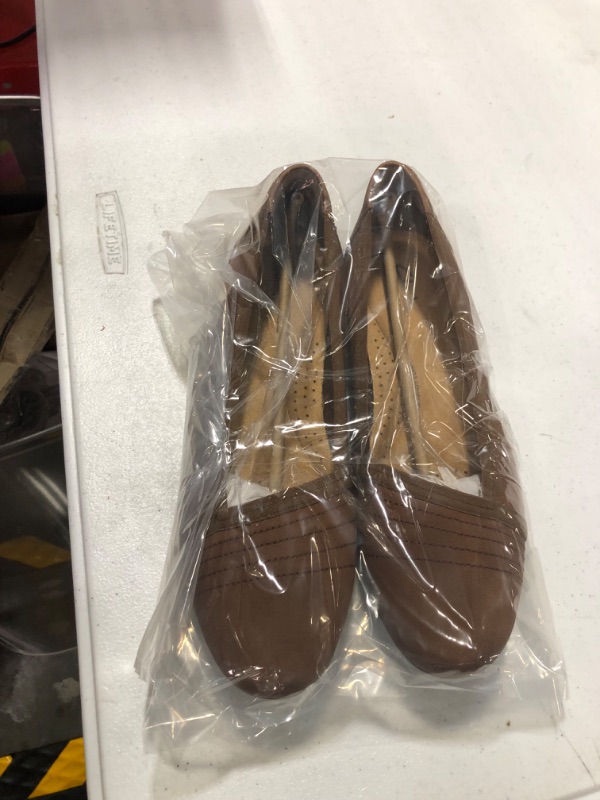 Photo 2 of Clarks Women's Sara Erin Ballet Flat-- Size 8.5