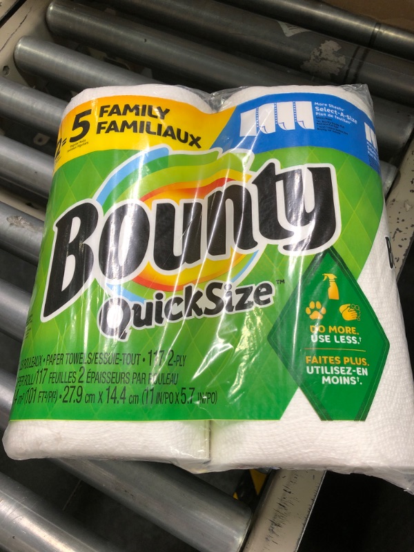 Photo 2 of Bounty Select-A-Size Paper Towels, White, 2 Triple Rolls = 6 Regular Rolls 2 Count (Pack of 1)