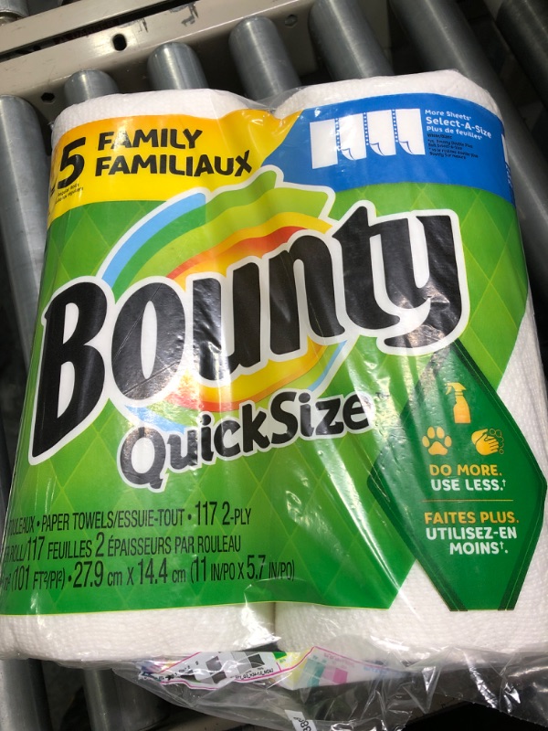 Photo 2 of Bounty Select-A-Size Paper Towels, White, 2 Triple Rolls = 6 Regular Rolls 2 Count (Pack of 1)