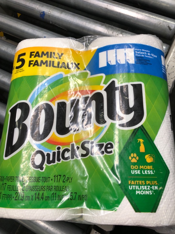 Photo 1 of Bounty Select-A-Size Paper Towels, White, 2 Triple Rolls = 6 Regular Rolls 2 Count (Pack of 1)