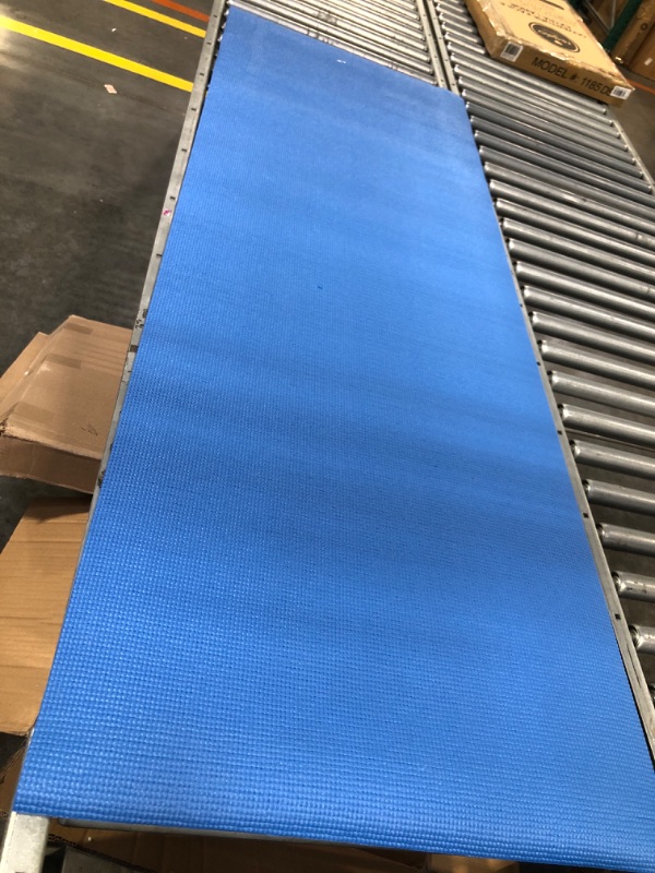 Photo 4 of Amazon Basics 1/2-Inch Extra Thick Exercise Yoga Mat Blue Yoga Mat