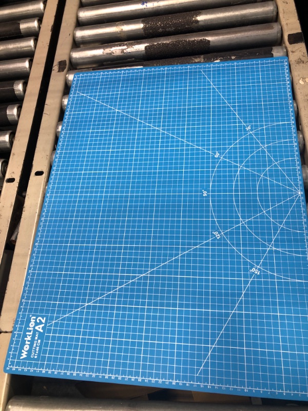 Photo 3 of WORKLION 18'' x 24'' Large Self Healing PVC Cutting Mat, Double Sided, Gridded Rotary Cutting Board for Craft, Fabric, Quilting, Sewing, Scrapbooking - Art Project A2: Green/Blue A2:18 x 24 inch