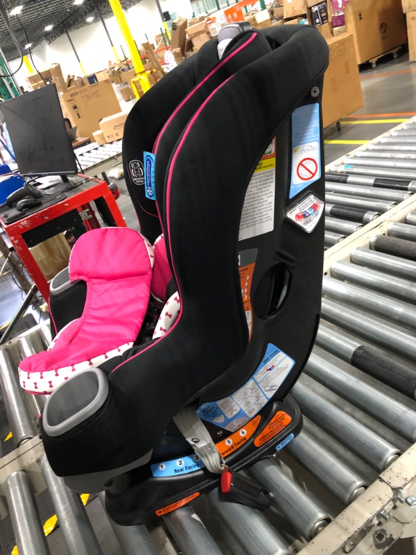 Photo 3 of Chicco NextFit Zip Convertible Car Seat | Rear-Facing Seat for Infants 12-40 lbs. | Forward-Facing Toddler Car Seat 25-65 lbs. | Baby Travel Gear | Carbon Carbon NextFit Zip