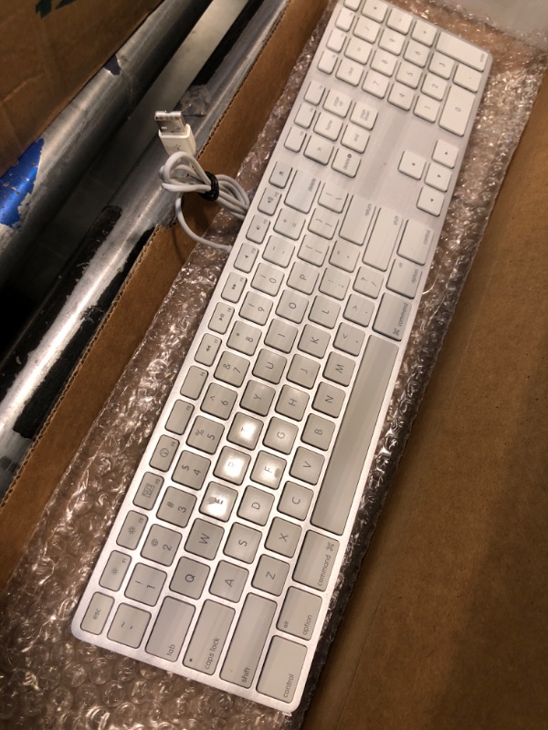 Photo 3 of Apple Aluminum Wired Keyboard MB110LL/A (Renewed)