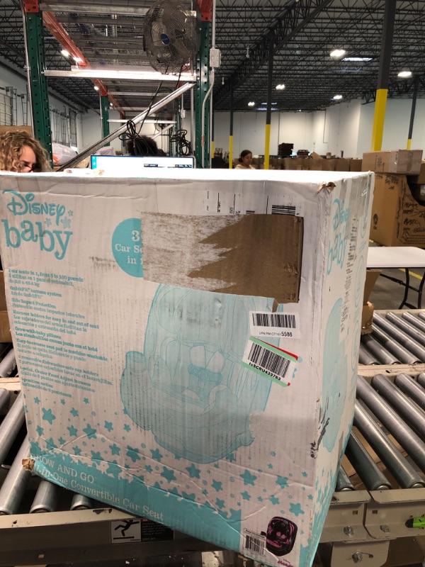 Photo 1 of Disney Baby Grow and Go All-in-One Convertible Car Seat, Rear-facing 5-40 pounds, Forward-facing 22-65 pounds, and Belt-positioning booster 40-100 pounds, Simply Minnie