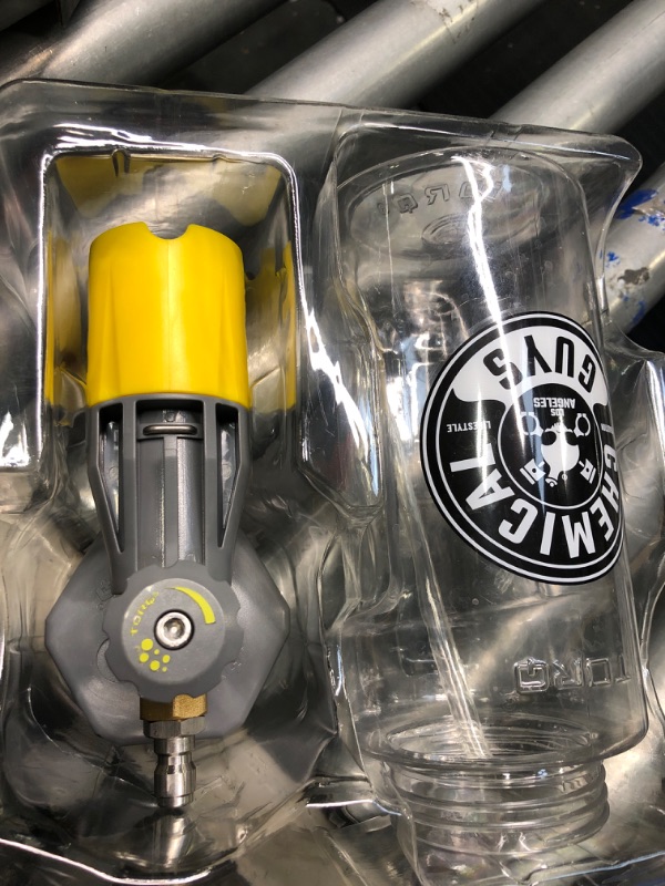 Photo 1 of Chemical Guys EQP324 Big Mouth Max Release Foam Cannon (Car Wash, Home Wash & Boat Wash Foam Cannon That Connects to Your Pressure Washer) 34 oz Bottle