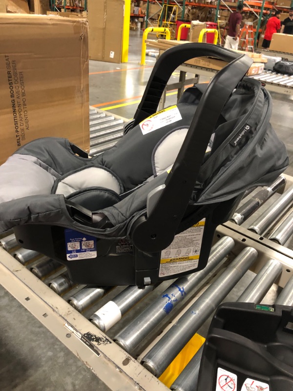 Photo 1 of Baby Trend 35 Infant Car Seat Grey