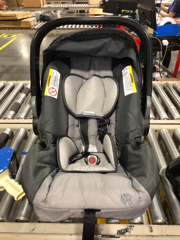 Photo 1 of Baby Trend 35 Infant Car Seat Grey
