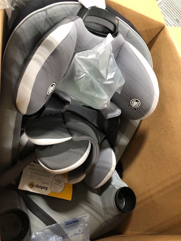 Photo 1 of Safety 1st Crosstown All-in-One Convertible Car Seat, Rear-Facing 5-40 pounds, Forward-Facing 22-65 pounds, and Belt-Positioning Booster 40-100 pounds, Seal
