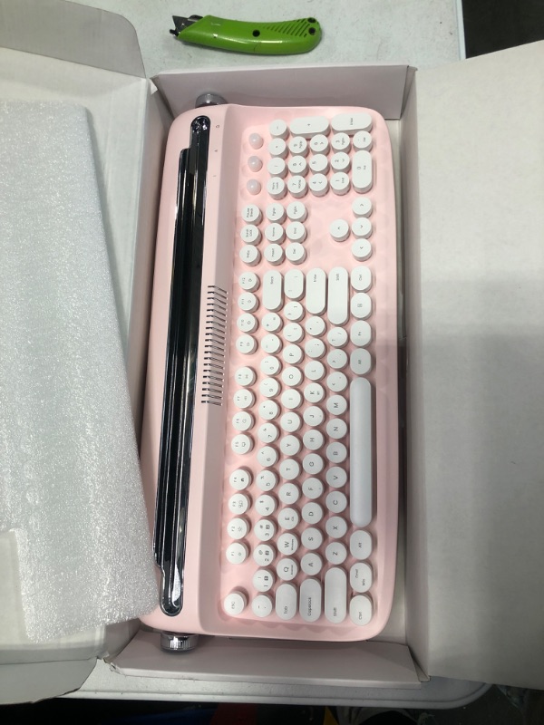 Photo 3 of YUNZII Upgraded Wireless Typewriter Keyboard, Retro Keyboard with Integrated Stand, USB-C/Bluetooth Keyboard B503