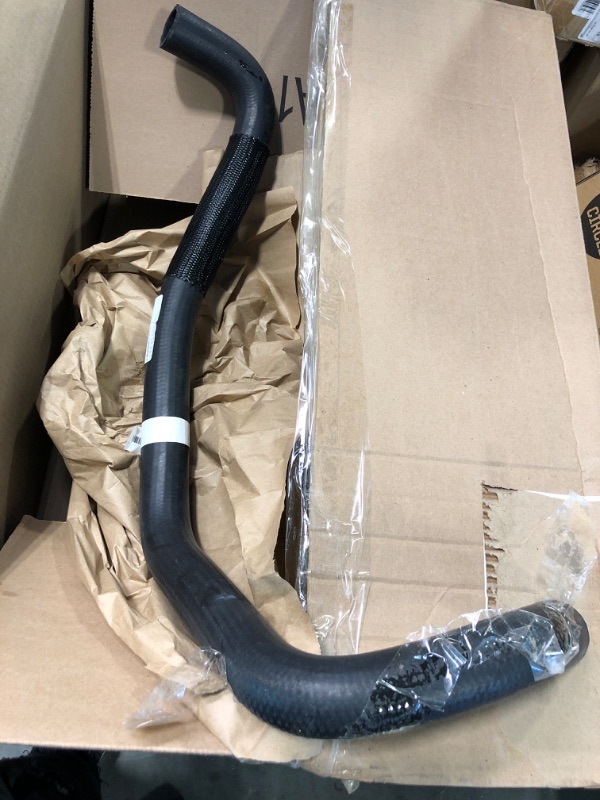 Photo 3 of Continental 66815 Molded Radiator Hose