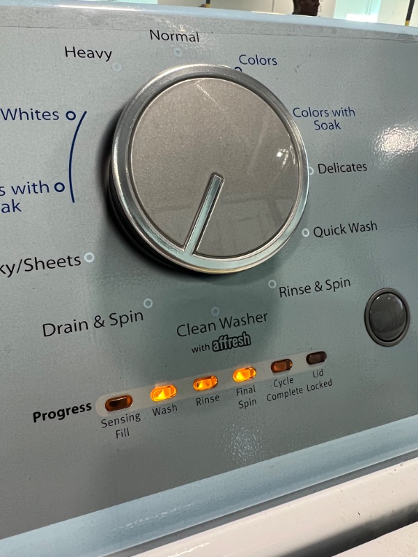 Photo 12 of Whirpool 3.8-3.9 Cu. Ft. Whirlpool® Top Load Washer with Removable Agitator *** SEE NOTES ***