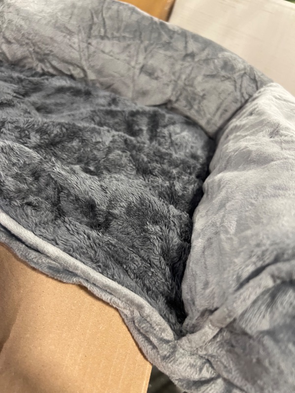 Photo 3 of 28 x 18 Grey Dog Bed