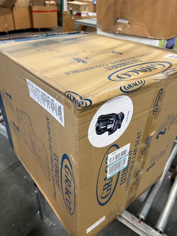 Photo 1 of Graco Extend2Fit Convertible Car Seat, Gotham