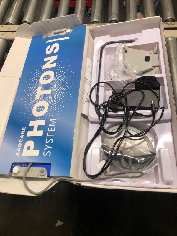 Photo 1 of Amazing2015 PDT LED 3 in 1 Photon Treatment Skin Facial Salon Spa Beauty Equipment LED Face Skin Care Light Mahine
***Stock photo shows a similar product, not exact***

