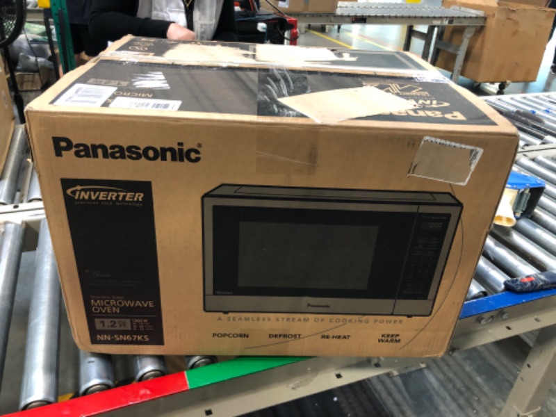 Photo 2 of Panasonic NN-SN67K Microwave Oven, 1.2 cu.ft, Stainless Steel/Silver 1.2 cu.ft - Stainless Steel/Silver