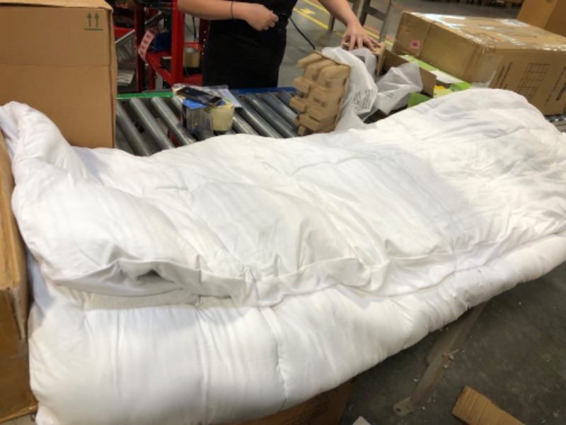 Photo 1 of 
Roll over image to zoom in








King Size Mattress Topper Extra Thick Cooling Mattress Pad Cover 3D Snow Down Alternative Fill Pillow Top with 8-21 Inch Deep Pocket