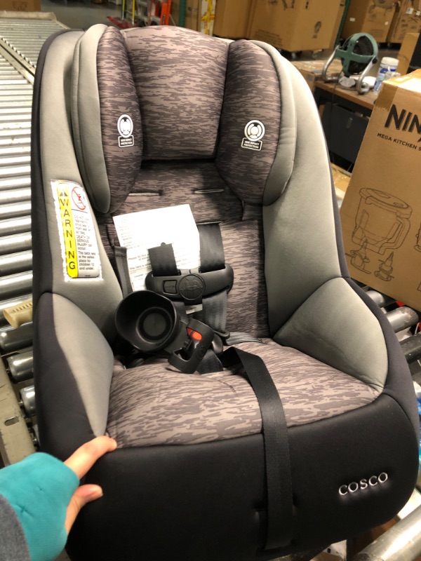 Photo 3 of Cosco Mighty Fit 65 DX Convertible Car Seat (Heather Onyx Gray)