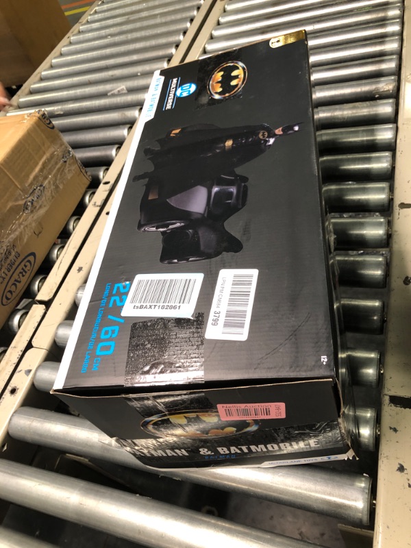Photo 1 of McFarlane Toys - DC Multiverse Batman & Batmobile Gold Label 2pk (1989), Gold Label, Amazon Exclusive
