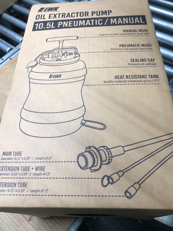 Photo 2 of EWK 10.5L Manual Oil Extractor Change Pump for Automotive Fluids Vacuum Evacuation