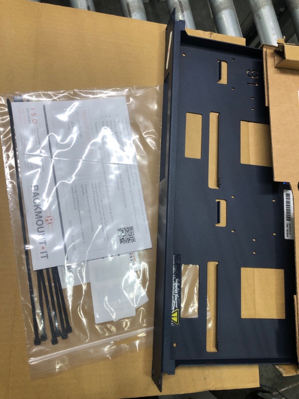 Photo 1 of R RACKMOUNT·IT | RM-UB-T1 | Rack Mounting Kit for Ubiquiti UniFi Switch 8 & 8-60W