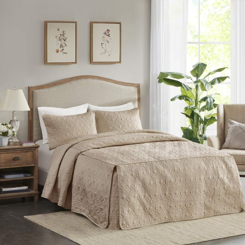 Photo 1 of  Quebec Fitted Bedspread Classic Traditional Design All Season, Lightweight, Bedding Set, Matching Shams, Queen(60" x80+24D), 