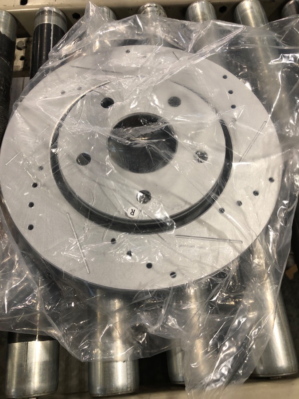 Photo 1 of Front and Rear Drilled and Slotted Brake Rotors Ceramic Brake Pads Brake Kit Replacement for Lexus RX350 RX450h Toyota Sienna Highlander
