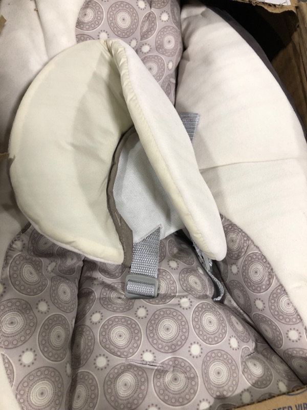 Photo 3 of Graco Simple Sway Abbington Baby Swing