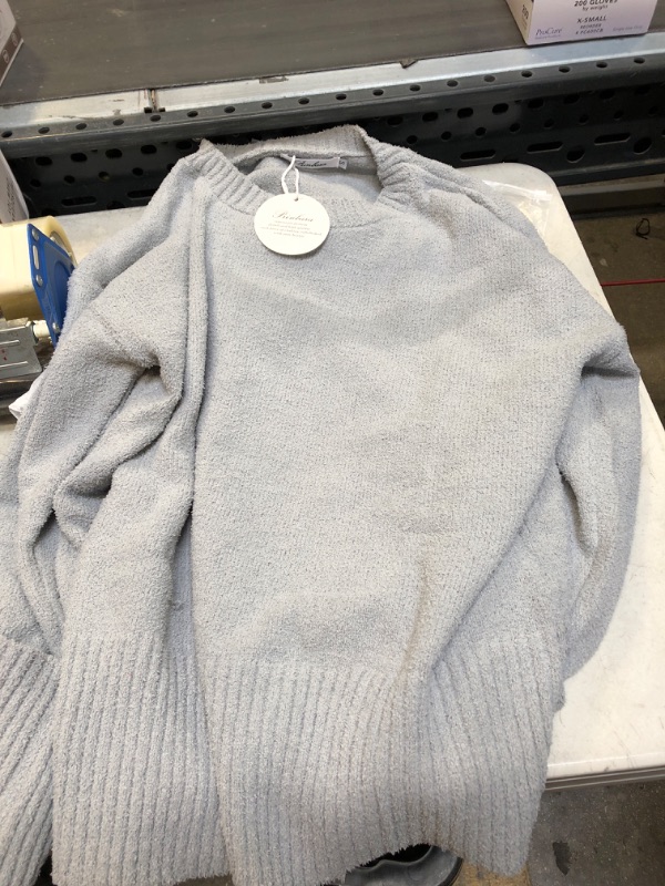 Photo 1 of  WOMENS LIGHT GREY SWEATER ( SM) 