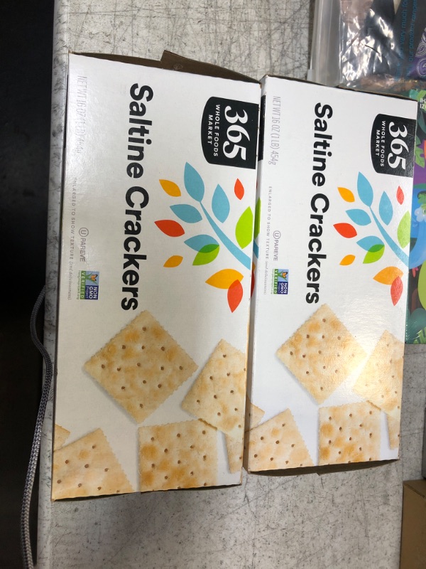 Photo 2 of 365 by Whole Foods Market, Salted Saltine Crackers, 16 Ounce Salted 1 Pound (Pack of 2)