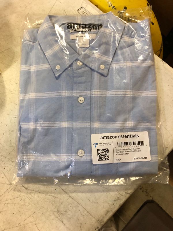 Photo 2 of Amazon Essentials Men's Regular-Fit Short-Sleeve Pocket Oxford Shirt Large Blue, Windowpane