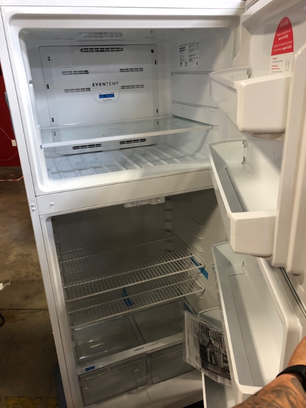 Photo 3 of Frigidaire Garage-Ready 18.3-cu ft Top-Freezer Refrigerator (White)
