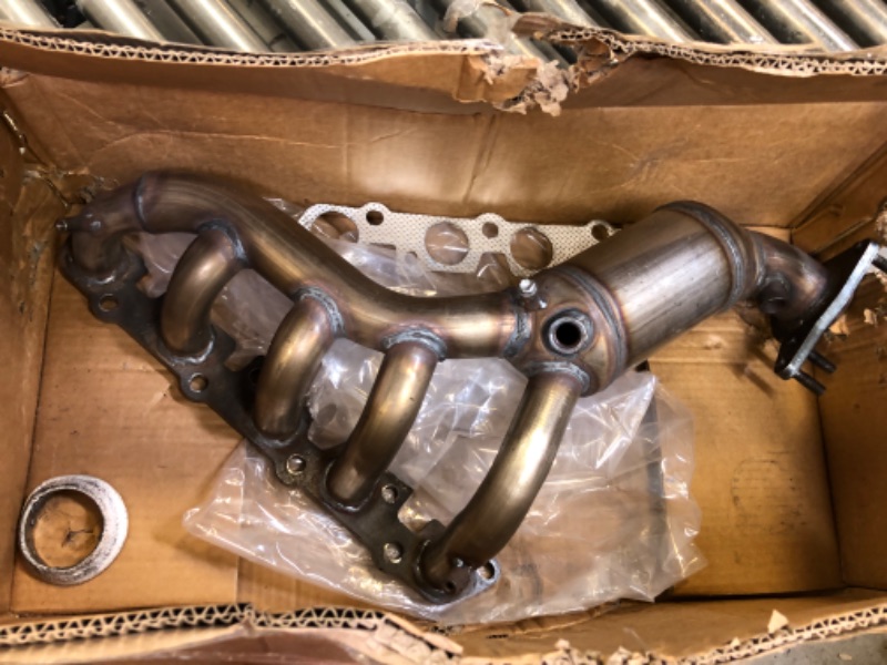 Photo 2 of Aumzong 674-989 Front Manifold Catalytic Converter Fit for 2007-2012 GMC Canyon Chevrolet Colorado 2007-2008 Hummer H3 3.7L Engine (EPA Compliant)