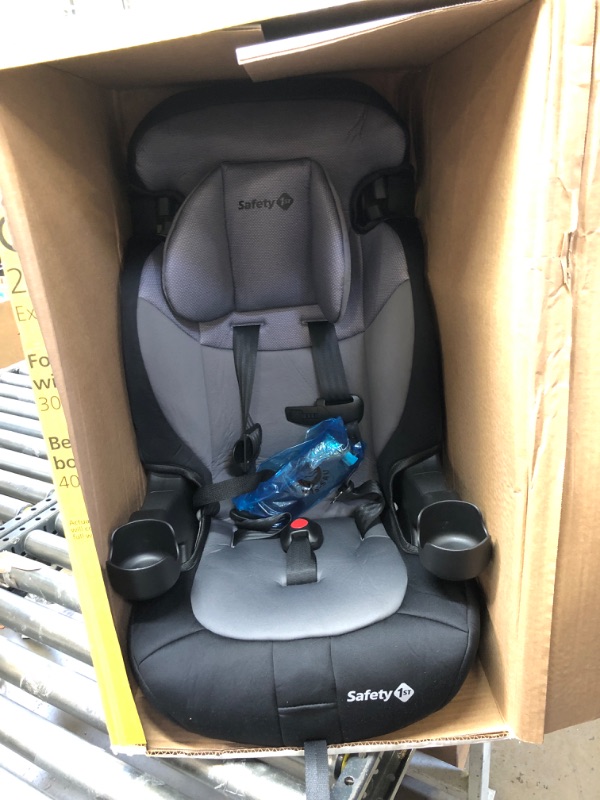 Photo 2 of Safety 1st Grand 2-in-1 Booster Car Seat, Extended Use: Forward-Facing with Harness, 30-65 pounds and Belt-Positioning Booster, 40-120 pounds, High Street